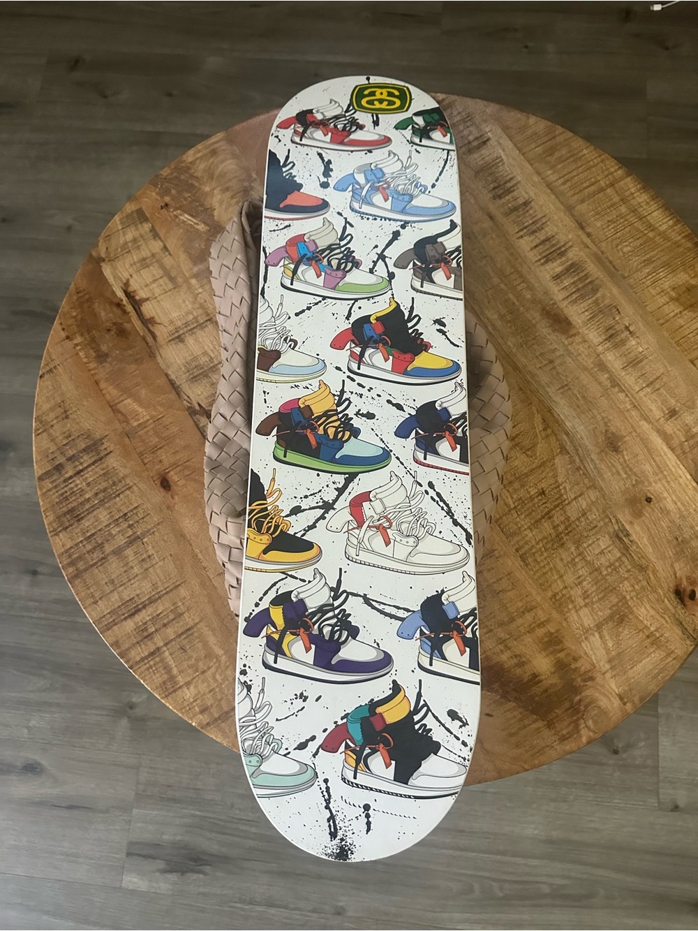 Sneaker skateboard